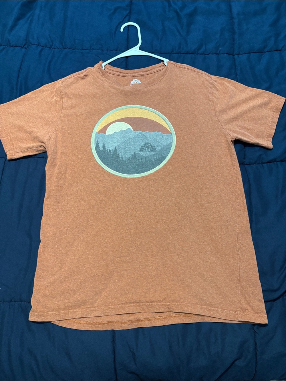 Men's Short-Sleeve Graphic Tee in Rust with Mountain Scene